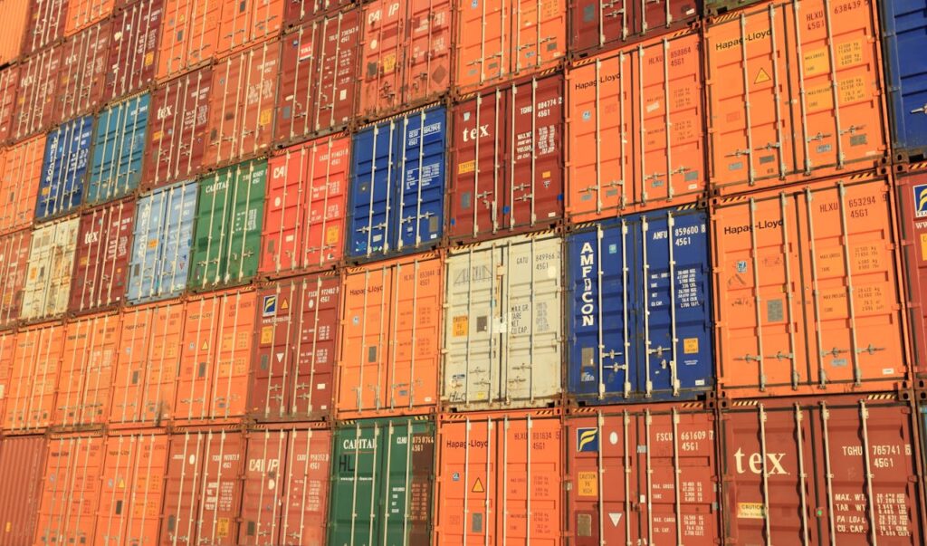 blue white orange and brown container van 163726.jpeg