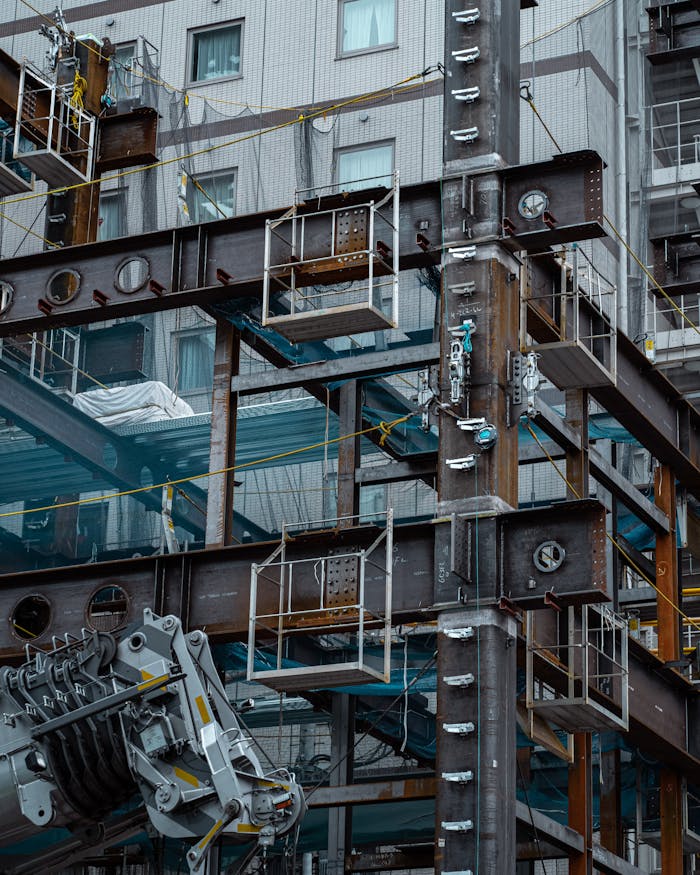metal beams in a construction site 3818947.jpeg